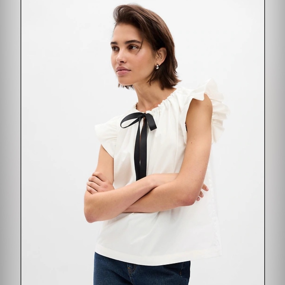GAP Elegant White Flutter Top Size M